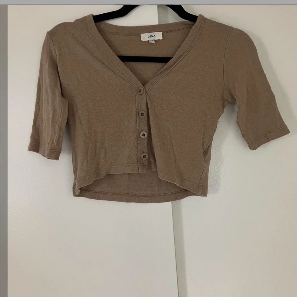 OZMA Tan Button-Up Crop Top - Picture 2 of 13